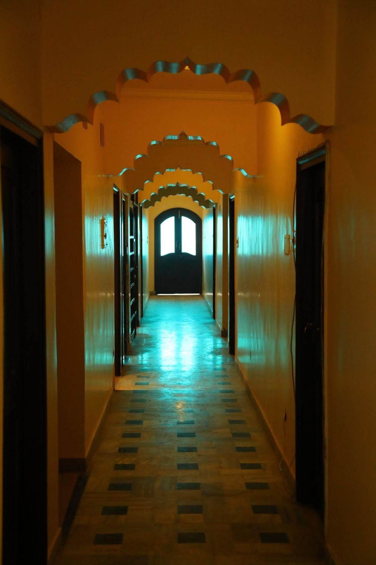 FabHotel Sarin Inn Sigra Varanasi Exterior foto